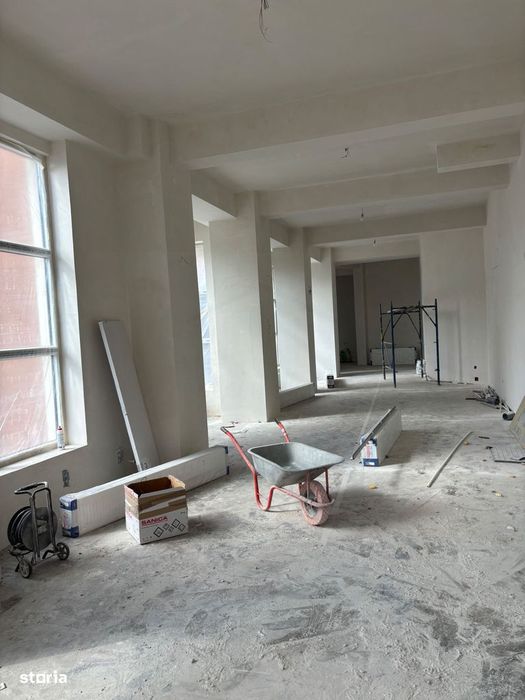Spațiu comercial de închiriat – 196 mp – Lapus