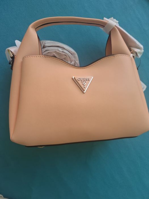Дамска чанта Guess