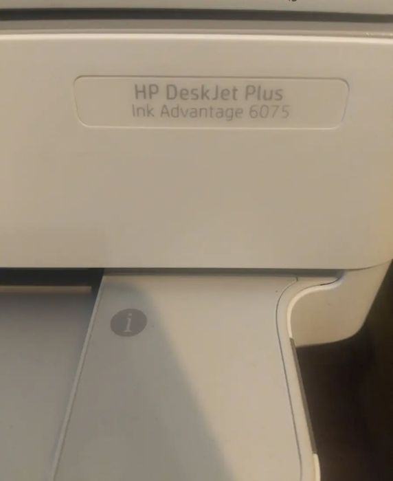 Принтер HP цветной