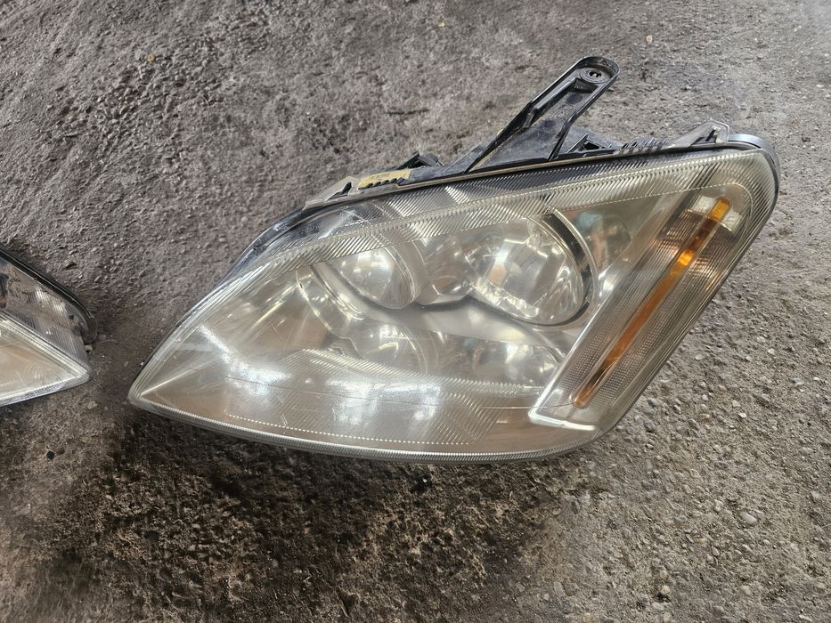 Far stânga dreapta  Ford C-Max [2003 - 2007]