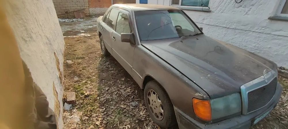 Продам Мерседес Бенс е 260