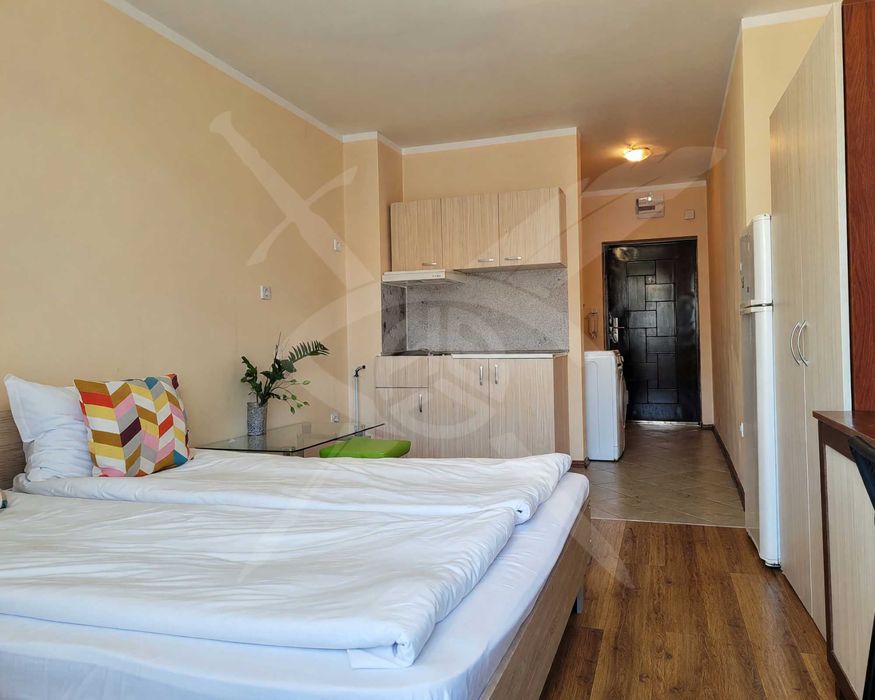 Дава се под наем Едностаен апартамент в Бургас, Лазур - 30 кв.м за 350 € - Снимка #2