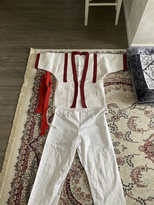 Продаю два Кимоно в отличном состоянии