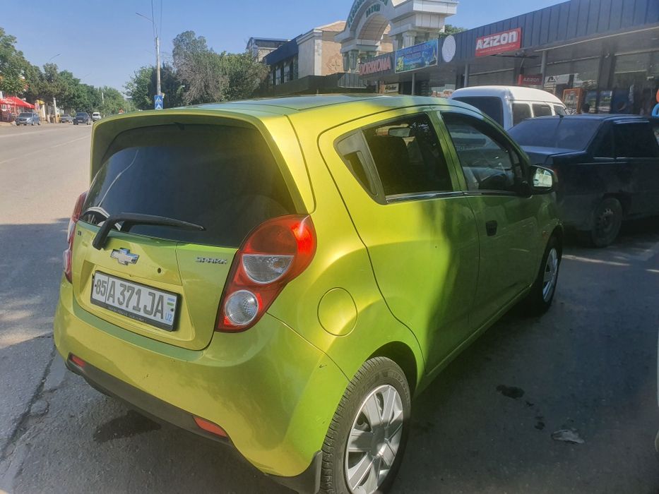 Spark 2 pozitsiya srochna sotiladi