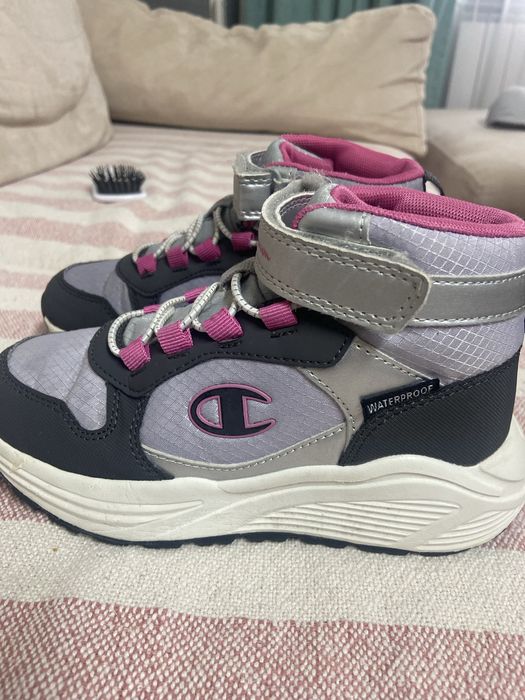 Детски боти Champion