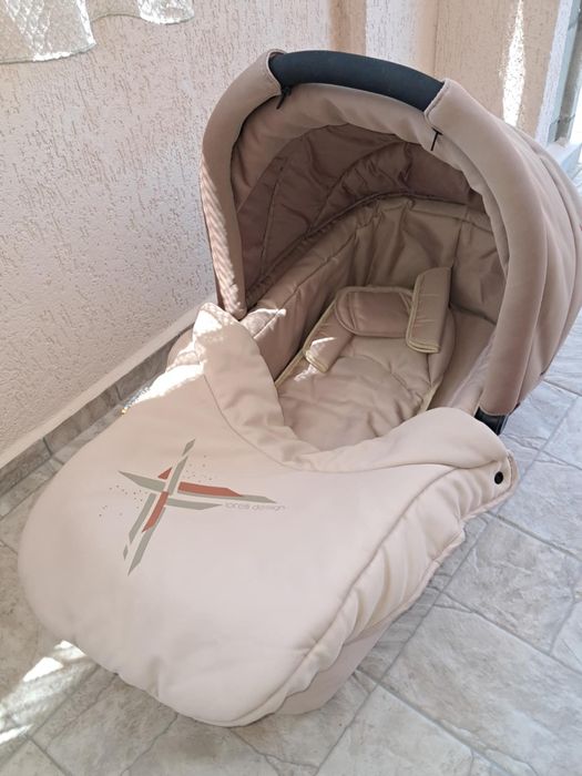 Детска количка на Lorelli 3 в 1 комбинирана с летен и зимен кош