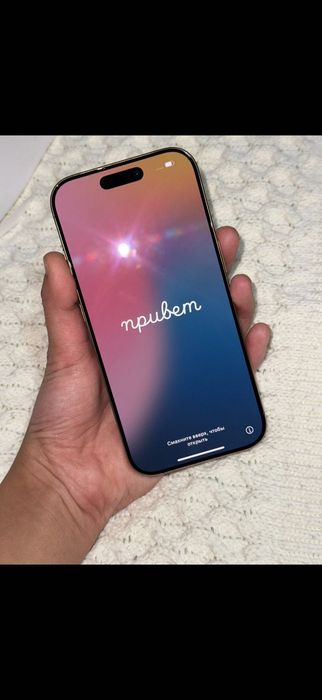 iPhone 16 pro , золотисто-розовый