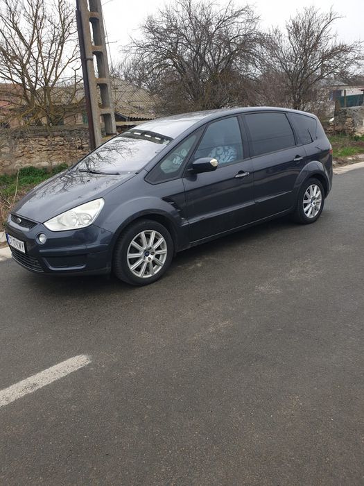 Vând Ford S-max 2.0