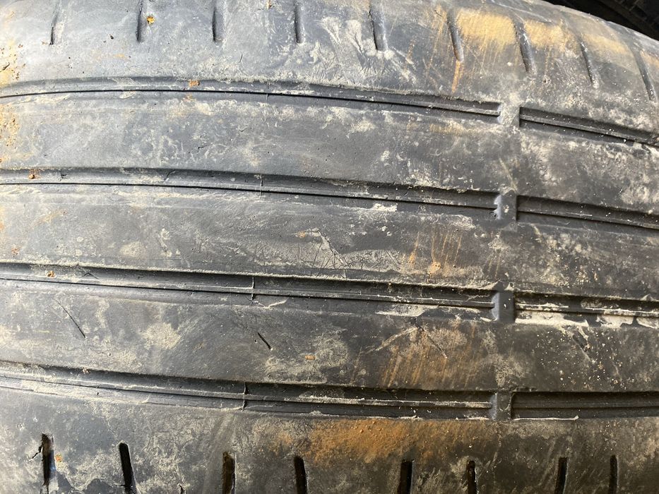 Продам резину 215.60.R17