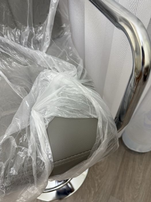 стул для мастера салона