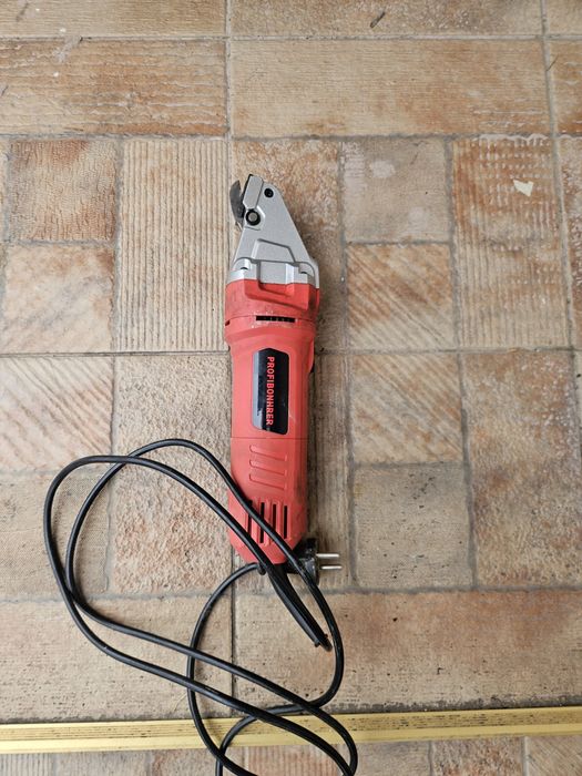 foarfeca electrica taiat tabla