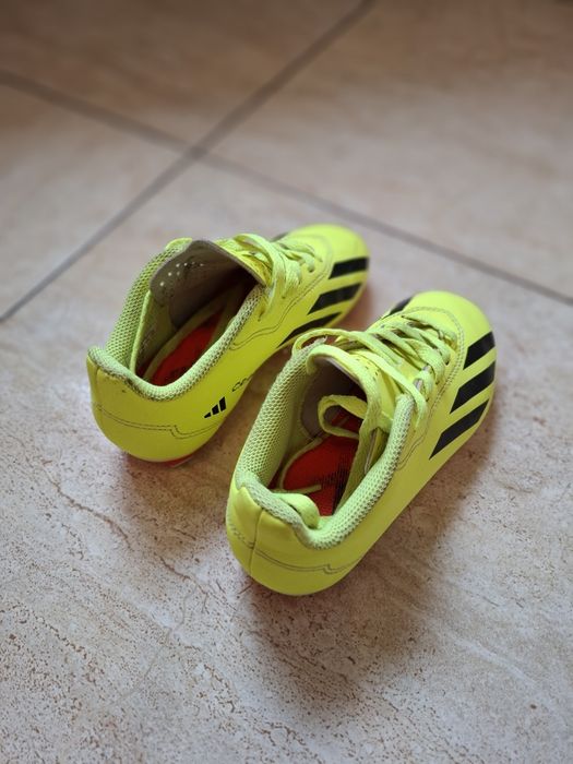 Vand ghete fotbal copii Adidas, marimea 29