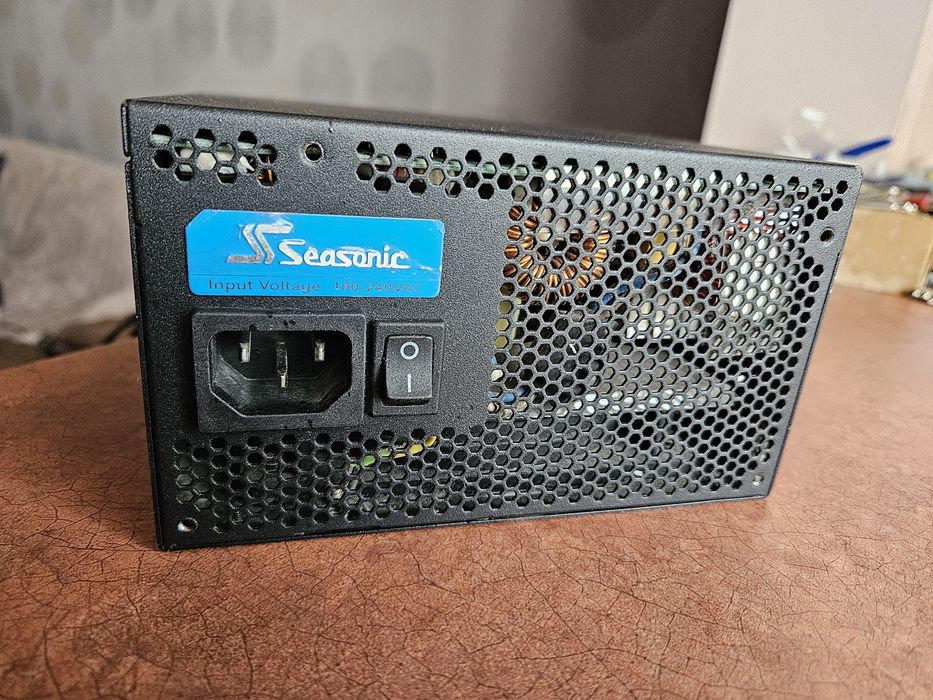 Sursa PC Seasonic S12G-750 SSR-750RT 750W