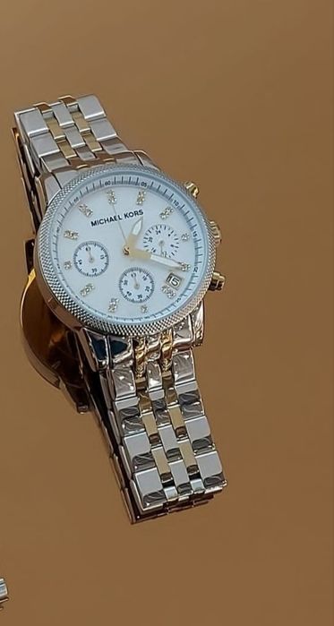 Продам часы Michael kors original