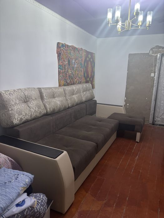 Диван кожный длина 3,30метр