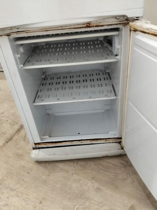Продам холодильник