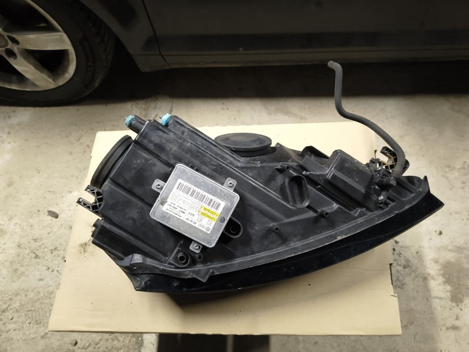 Ляв ксенонов фар Ауди А3 8П фейслифт оригинален