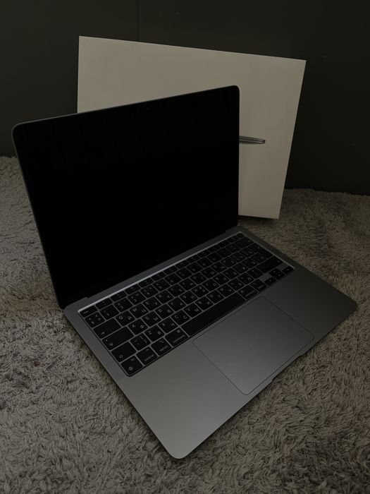 MacBook Air M1 256gb ssd EAC в идеальном состоянии