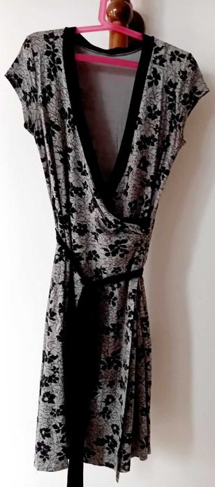 Ежедневни и офис рокли, размер М-L/38-40