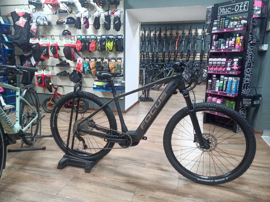 Bicicleta electrica Focus Jarifa2 6.7 L in stoc EST BIKE Funky Sports