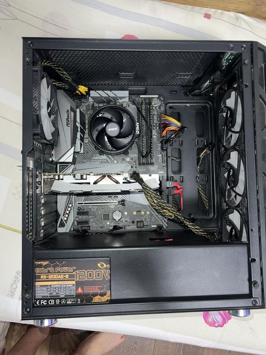 Геймърски компютър само цял