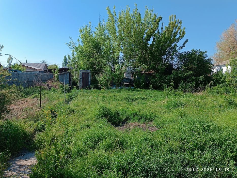 Продается частный дом , возле речки , в районе городка