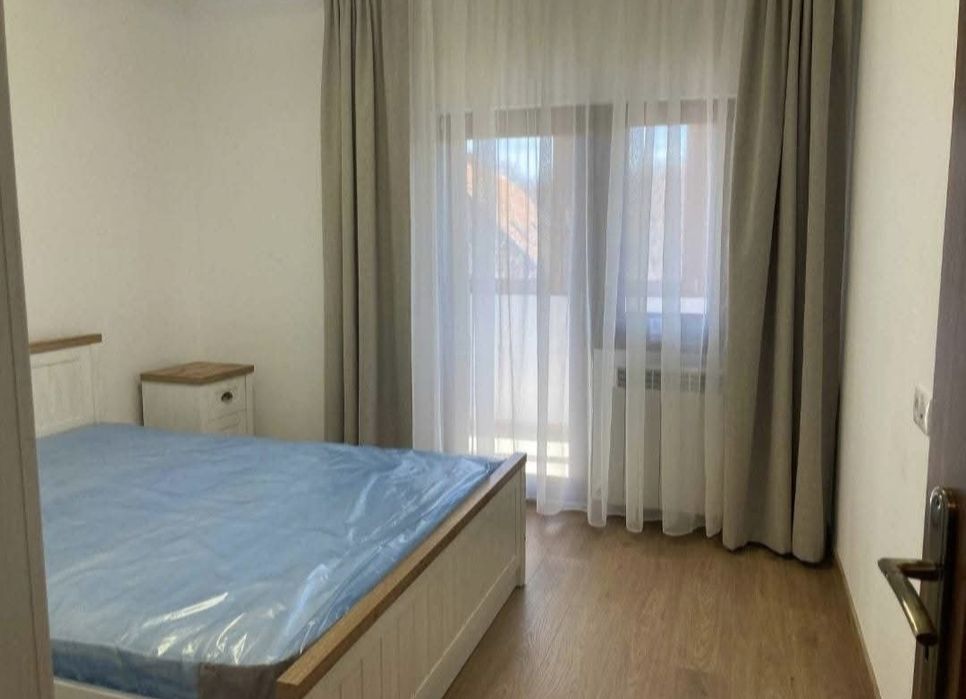 Inchiriez apartament cu 2 camere