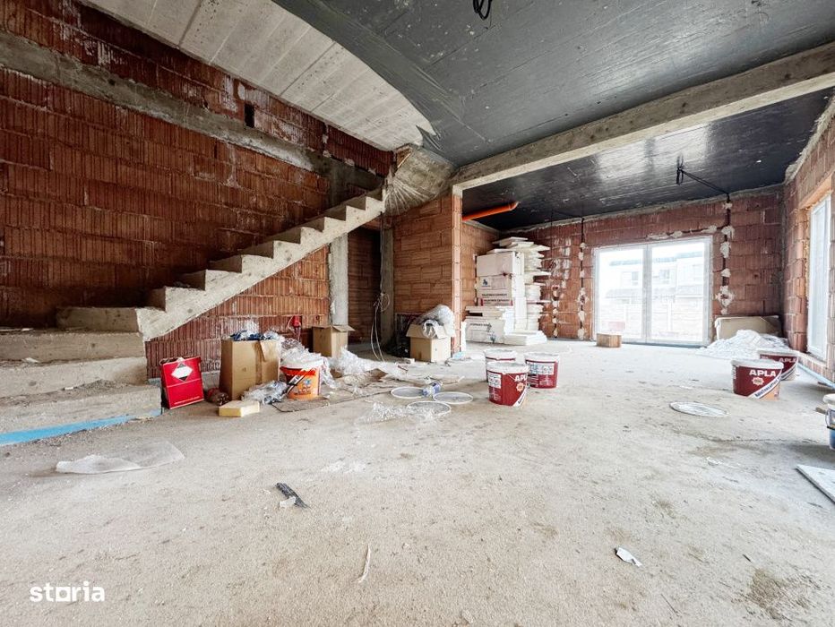 Duplex despartit prin camera tehnica, 121mp utili,350mp teren -Mosnita
