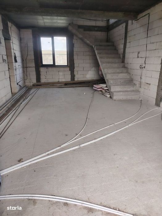 Casa tip duplex de vanzare, 144 mp, zona Jumbo Craiova