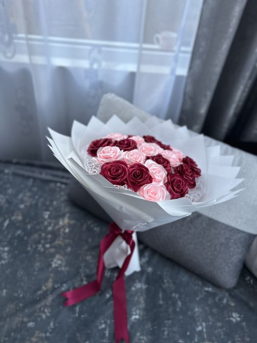 Buchete de trandafiri din satin!