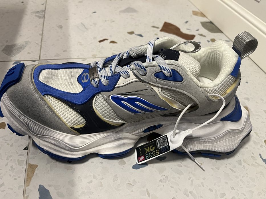 Vand Balenciaga Cargo