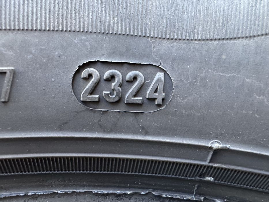 Автомобилни гуми 215 55 17 PIRELLI