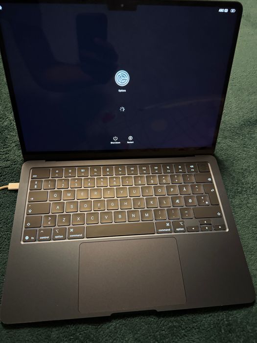 MacBook Air M4 13” – pentru piese / dezmembrări A3240