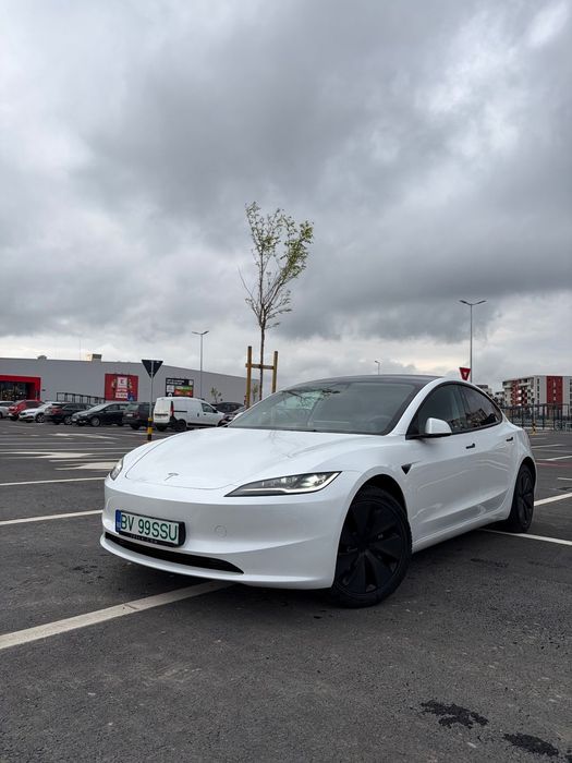 Tesla Model 3 Primul proprietar, stare impecabilă, garanție 2032