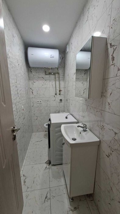 Дава се под наем Тристаен апартамент в София, Център - 100 кв.м за 850 € - Снимка #3