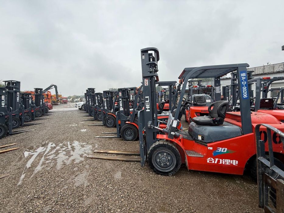 Вилочный погрузчик