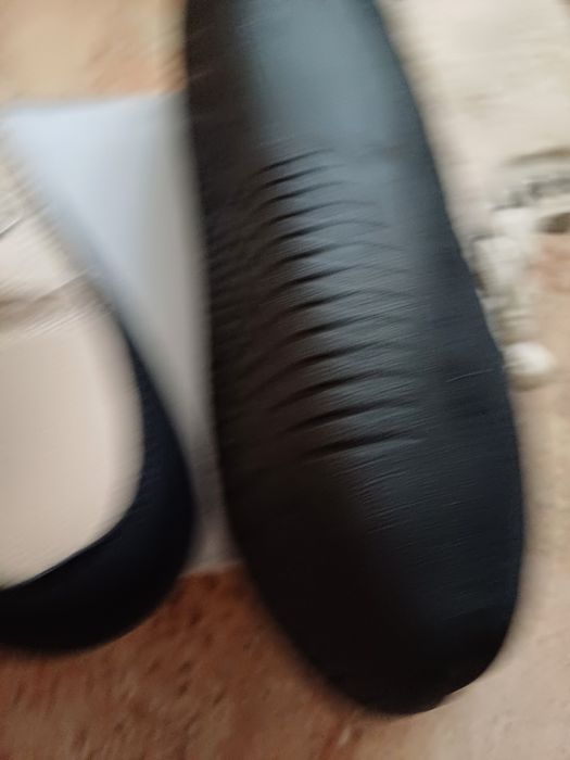 Продам ботинки женские