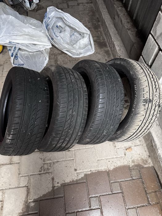 Продам летние шины 235/55/18