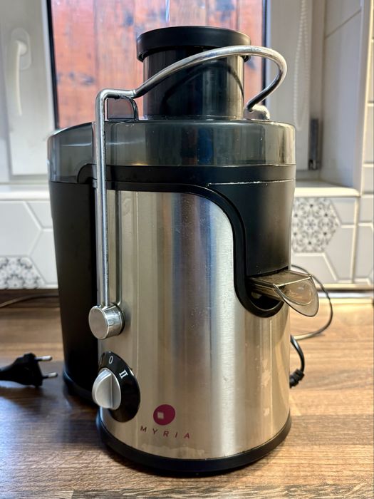 Storcator fructe si legume pentru suc fresh Myria