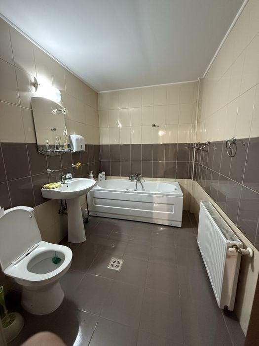 Apartament 3 camere, parter – Zona Universității Suceava