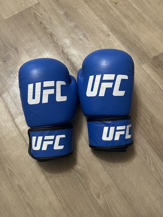 продам боксерские перчатки