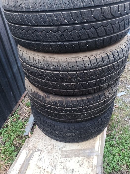 Шины зимние 265/65/17(Прадо)