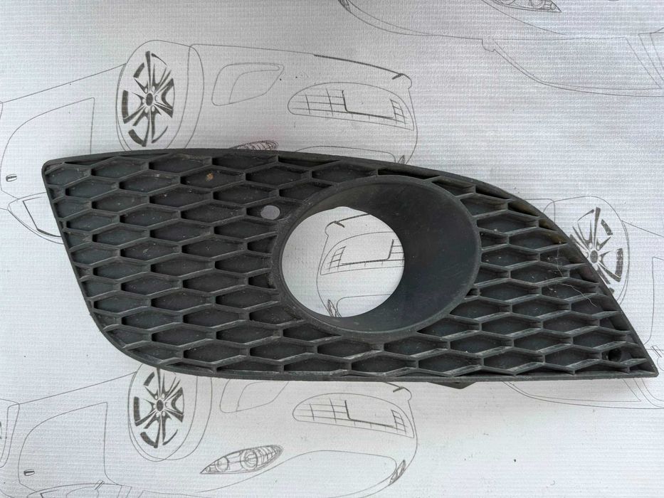 Grila Proiector Dreapta Fata Seat Leon 2 Facelift Cod OEM 1P0853666E (5C2)