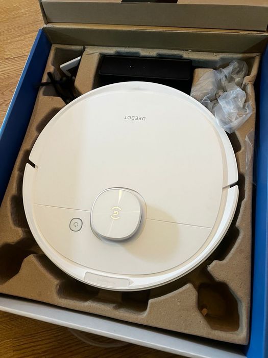 Робот-пылесос Ecovacs DEEBOT #8 PRO