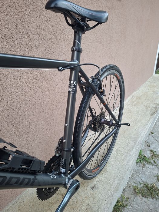 Vând bicicletă urbană/hybrid (fitness) Bergamont Sweep