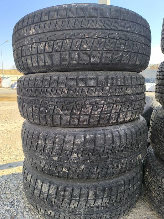 Шины Bridgestone 215/60 R17 (б/у)