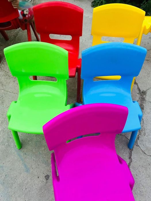 Стулья детские и столы