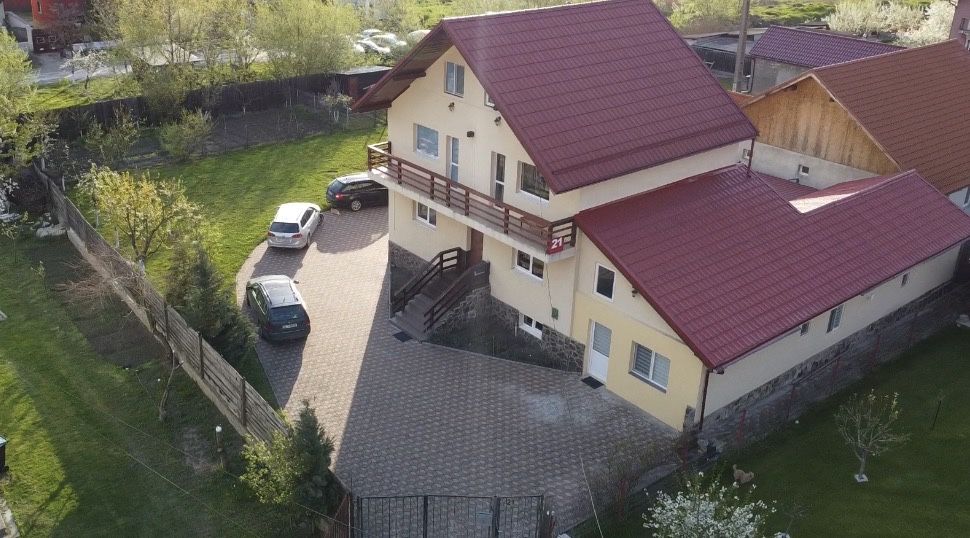 Casă , 1.300 mp teren, Sânpetru Central,Accept schimb apartament