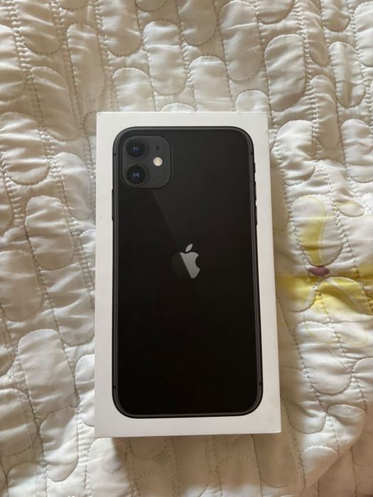 iPhone 11 на 128 ГБ в чёрном цвете