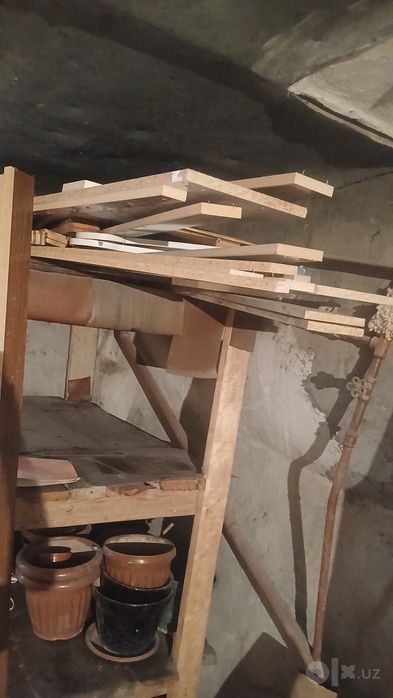 Kravat shkaf va tumba
